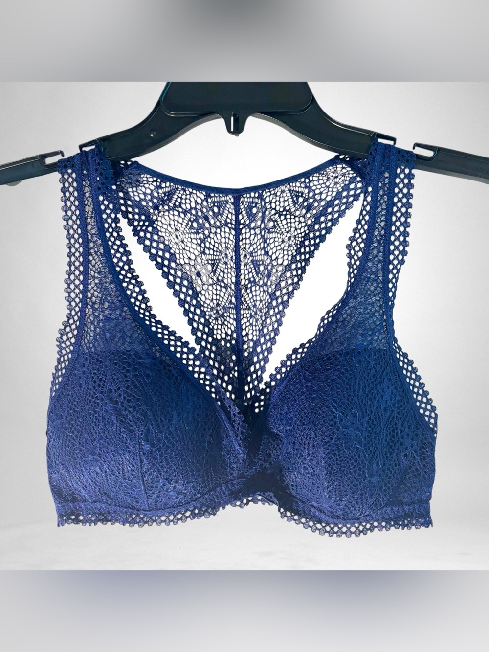 NWOT Victoria’s Secret  Sz S Blue Lace Wireless Unpadded Over The Head